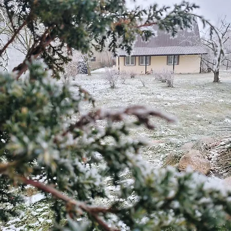 Domek Nad Stawem Agroturystyka Holiday home *